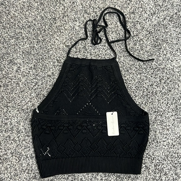 Hunter & Brown Crochet Black Crop Top Size Medium NWT - Picture 2 of 4